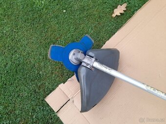 Benzínový křovinořez Honda UMK 425 - 5