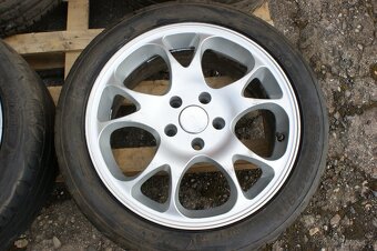 Artec alu R17 na VW Seat Skoda Audi 5x112 letni pneu - 5