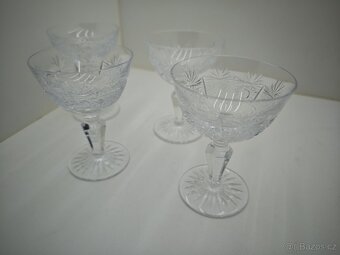 Skleničky z broušeného skla + vázička - 5