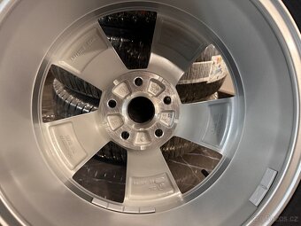 original skoda kodiaq r17 5x112 565601025aa - 5