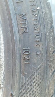 PRODÁM 2 LETNÍ PNEU GOODYEAR 225/40/18, CENA JE ZA 2 KUSY PN - 5