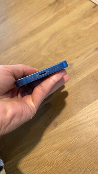 Prodám modrý iPhone 13 mini 128GB - 5