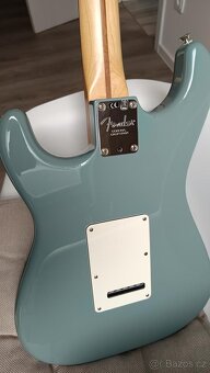 Fender American Professional Stratocaster - elektrická kytar - 5