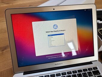 MacBook Air 13'' - i5 - 2017 - 5