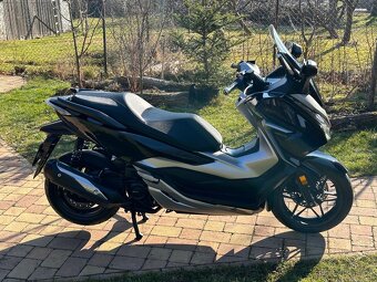 Honda Forza 300 - 5