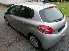 Peugeot 208 1,2 - 5