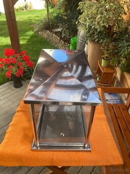 NEREZOVÁ PROSKLENÁ SKŘÍNKA NA TŘI URNY - 5