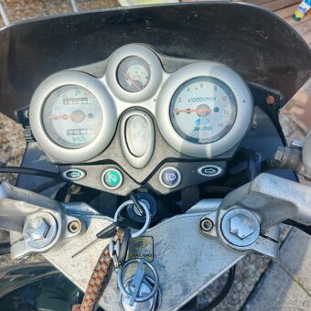 YUKI JH 125-33 - 5