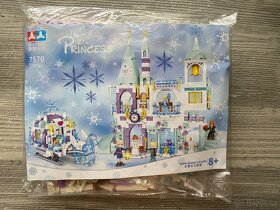 NOVÉ Stavebnice Frozen - 742ks kostek - 5