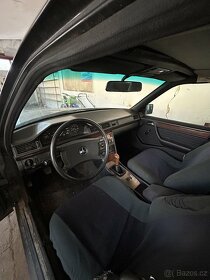 Mercedes-Benz 250D sedan rok 1990 - 5