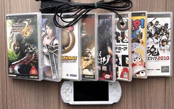 PSP + 8 her + nabíjecí kabel + origo krabice - 5
