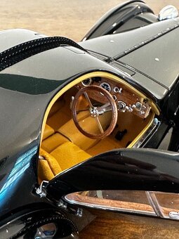 1/18 Autoart Signature Bugatti Type 57 SC Atlantic - 5