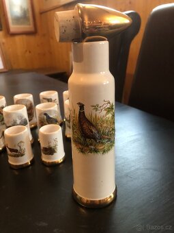Porcelánové panáky s lahvičkou s mysliveckými motivy - 5