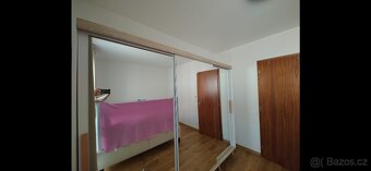 Velká zrcadlová skříň 250 cm - 5