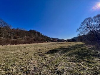 Pozemek ve Vojkovicích u řeky Ohře - 7733 m² - 5