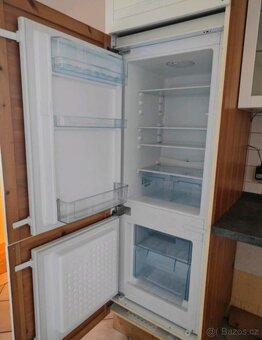 Bílá kuchyně z masivu se spotřebiči,5330 - 5