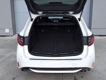 TOYOTA COROLLA 2.0 HYBRID e-CVT 112kW - 5