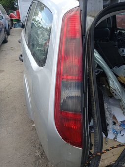 Ford Focus 2 1.6 tdi 2006 r. zadní levé a pravé světlo - 5