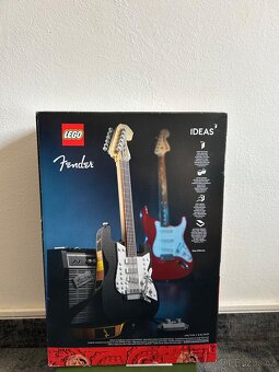 LEGO® Ideas Fender® Stratocaster™ nerozbalené - 5
