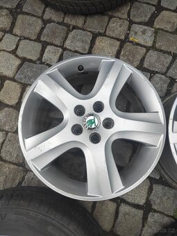Prodám orig alu 16 škoda Octavia I 5x100 ET 42 letní pneu - 5
