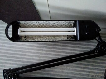 Zářivková lampička, nastavitelná s adaptérem černá. - 5