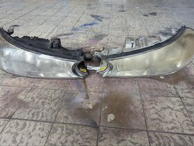 Ford Mondeo II přední světla - 5