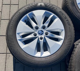 Octavia - 16 Twister + letni 205/60 R16 Kumho - 5