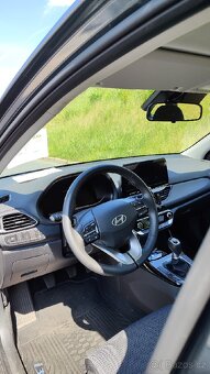 Hyundai i30 1.5 dpi combi - 5