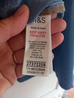 Marks and Spencer vel. 152 - 5