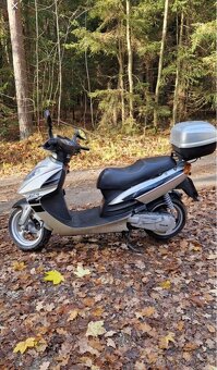 Skútr Daelim SG 125 F - 5