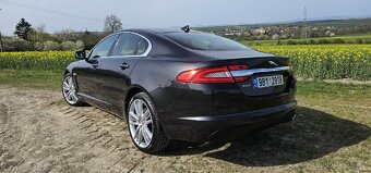 Jaguar XF - 5