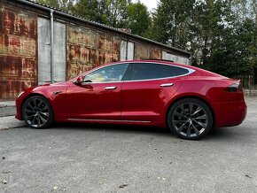 Tesla Model S - 5