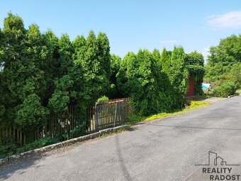RD se zahrádkou a 2x garáží v obci Přílepy. - 5