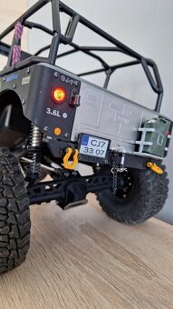 RC Axial Jeep cj7 - 5