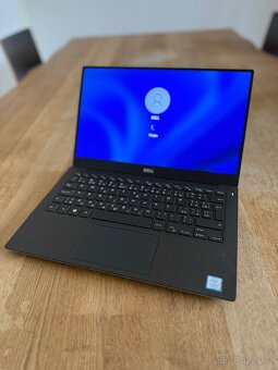 Dell XPS 13 (9360) – i7 / 8gb RAM / SSD / - 5