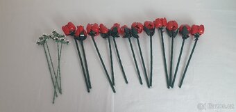 LEGO ICONS 10328 Kytice růží - 5