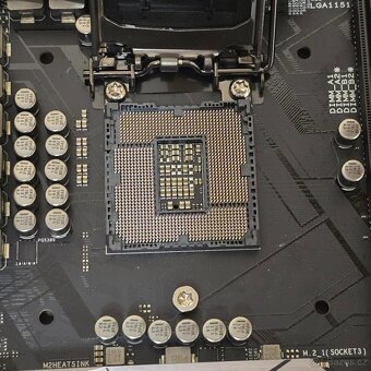 ASUS ROG MAXIMUS X HERO (WI-FI AC) - Intel Z370, socket 1151 - 5