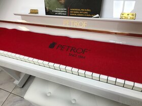 Bílé pianino Petrof 125 se zárukou, doprava zdarma, nový lak - 5