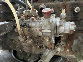 Motor Mercedes w115 220D - 5