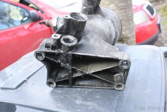 Pouzdro olejového filtru Sprinter 312, 212, 412, 2.9l - 5