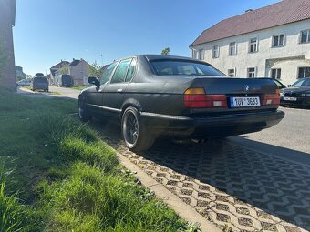BMW E32 730i MANUÁL - 5