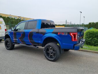 Ford F-150 4x4 - 5