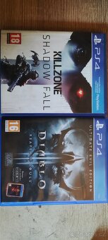 PlayStation 4 - 5