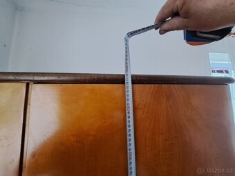 Starožitný fladrovaný nábytek - 5