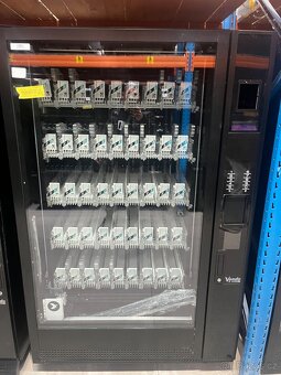 Prodam prodejni automat Vendo Sanden - 5