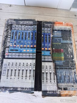 Prodám digitální mixážní pult PreSonus StudioLive 16.0.2 - 5