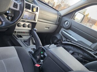 Dodge Nitro 2,8 CRD 130 kw Vyměním - 5