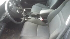 toyota avensis T25 2.0diesel - 5