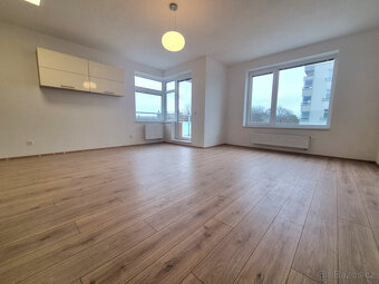 Pronájem bytu 1+kk, Průběžná, Hradec Králové, 13200 Kč/měs, - 5