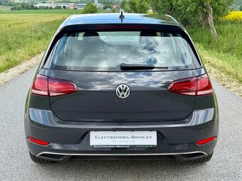Volkswagen e-Golf, 32kWh,SoH 89%,CCS,NAVI, s DPH 349 000,- - 5